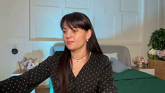  SilkyShadow  online show from February 3, 2026, 2:53 am