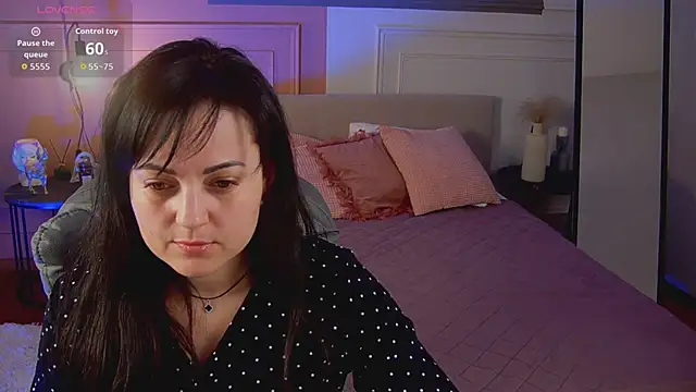  SilkyShadow  online show from March 15, 2026, 1:11 am