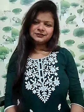 Snapshot of Attractive_Queen_ chatting on January 15, 2026, 3:55 am Attractive Queen online show from January 15, 2026, 3:55 am