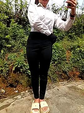 hoahong2 online show from April 25, 2026, 2:36 am