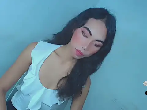 Massivecockfiona online show from February 12, 2026, 5:46 am