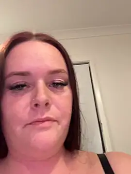 carinabro10 online show from May 2, 2026, 9:58 am