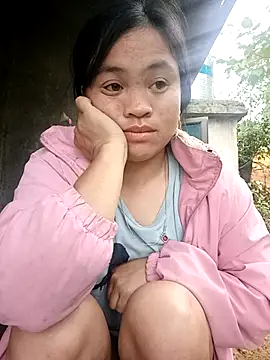 Snapshot of Chaomay_k9 chatting on February 18, 2026, 12:06 am Chaomay k9 online show from February 18, 2026, 12:06 am