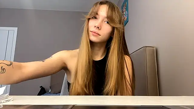 LindyUnderkoffler online show from February 3, 2026, 12:10 pm