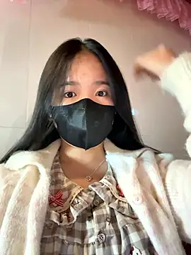 Snapshot of Gwen879 chatting on January 10, 2026, 1:40 am Gwen879 online show from January 10, 2026, 1:40 am