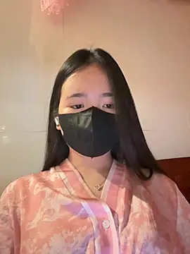 Gwen879 online show from February 25, 2026, 12:20 am