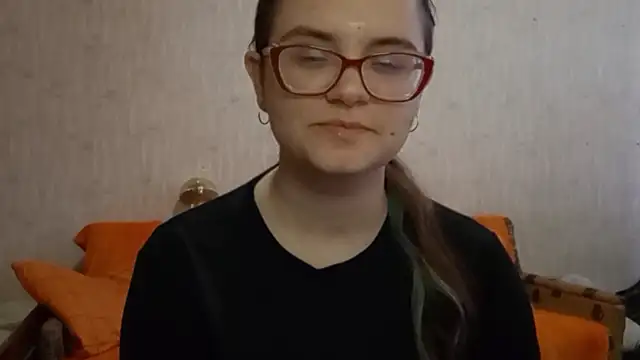 Miyabeee online show from February 6, 2026, 8:18 am