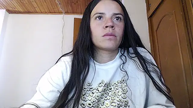 Snapshot of Shanel_Lozano chatting on April 24, 2026, 6:10 pm Shanel Lozano online show from April 24, 2026, 6:10 pm
