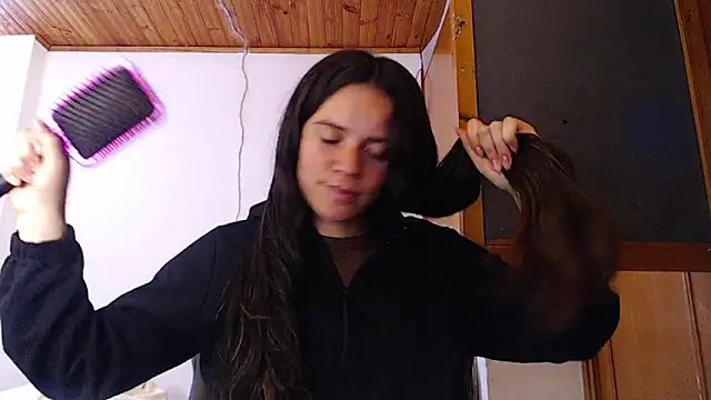 Snapshot of Shanel_Lozano chatting on May 7, 2026, 6:13 pm Shanel Lozano online show from May 7, 2026, 6:13 pm