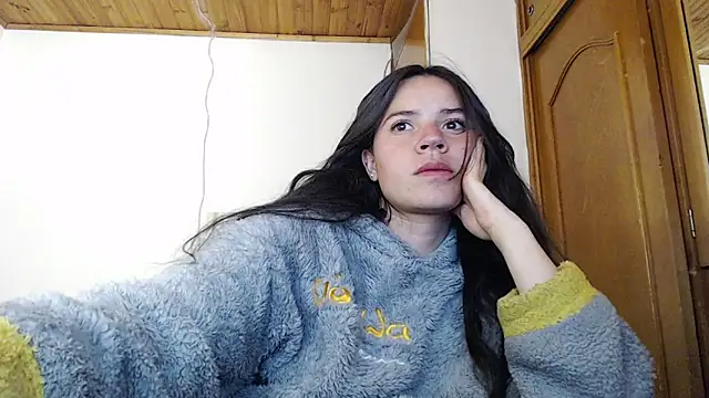 Snapshot of Shanel_Lozano chatting on May 11, 2026, 2:39 am Shanel Lozano online show from May 11, 2026, 2:39 am