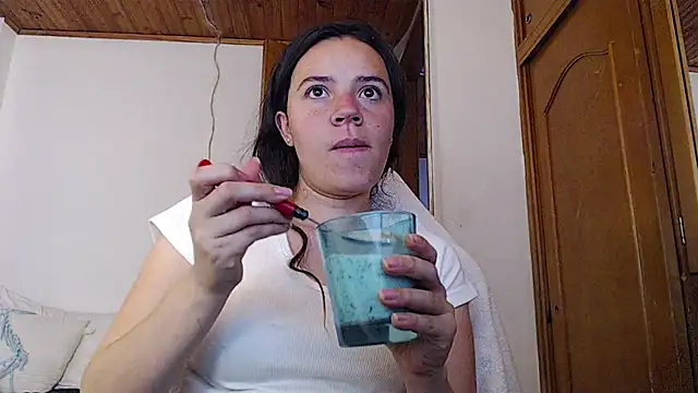 Snapshot of Shanel_Lozano chatting on May 14, 2026, 10:05 pm Shanel Lozano online show from May 14, 2026, 10:05 pm