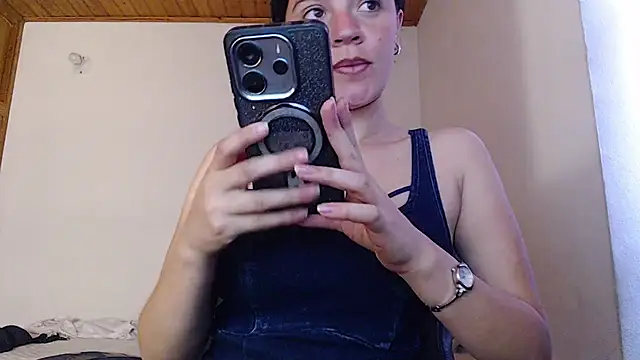 Snapshot of Shanel_Lozano chatting on May 24, 2026, 4:23 pm Shanel Lozano online show from May 24, 2026, 4:23 pm