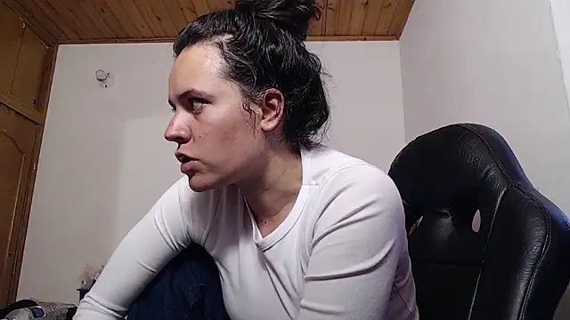 Snapshot of Shanel_Lozano chatting on May 25, 2026, 4:13 pm Shanel Lozano online show from May 25, 2026, 4:13 pm