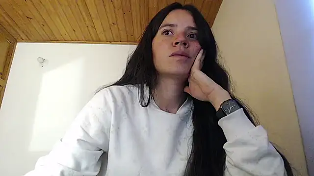 Snapshot of Shanel_Lozano chatting on June 10, 2026, 10:52 pm Shanel Lozano online show from June 10, 2026, 10:52 pm