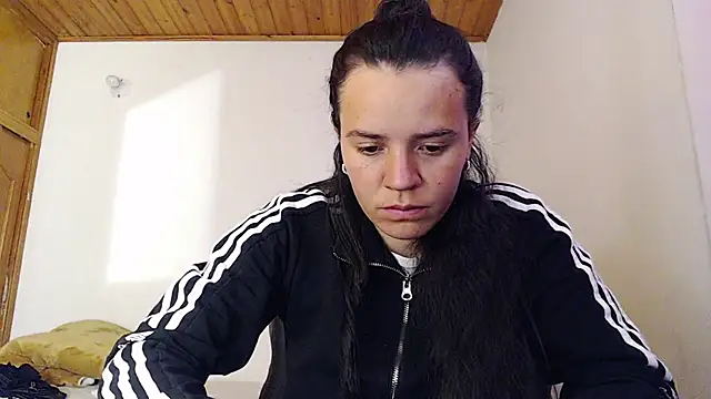 Snapshot of Shanel_Lozano chatting on June 14, 2026, 5:59 pm Shanel Lozano online show from June 14, 2026, 5:59 pm