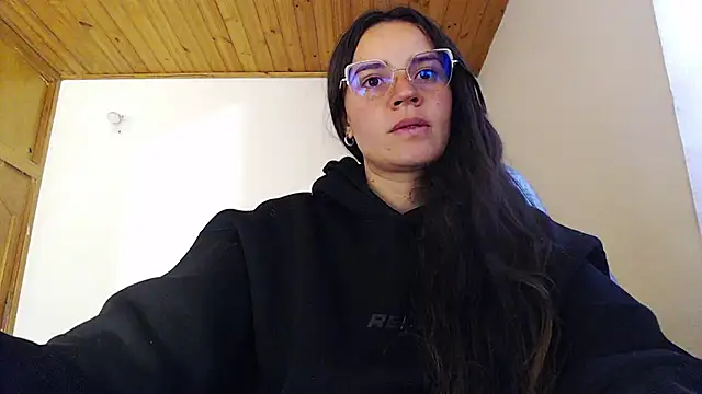 Snapshot of Shanel_Lozano chatting on June 22, 2026, 9:01 pm Shanel Lozano online show from June 22, 2026, 9:01 pm