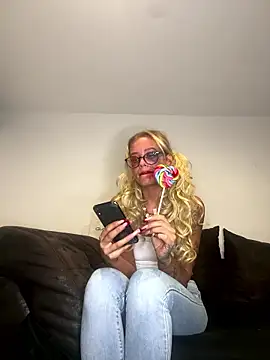 Zungenlolly quinn online show from January 14, 2026, 8:14 pm