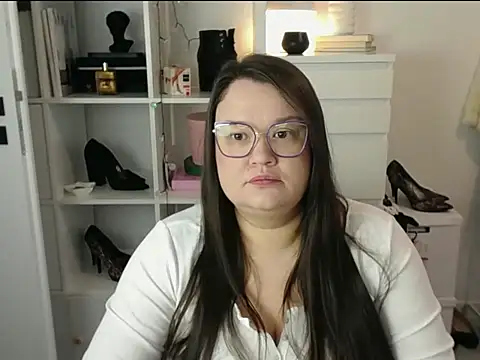 HollyDanceSoul online show from March 13, 2026, 5:36 am