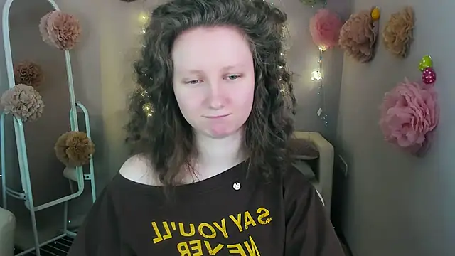 Snapshot of SunshineBlaze chatting on May 24, 2026, 6:51 am SunshineBlaze online show from May 24, 2026, 6:51 am