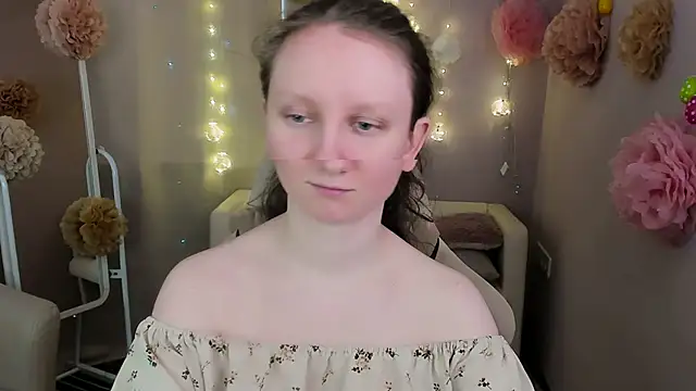 Snapshot of SunshineBlaze chatting on May 26, 2026, 1:29 pm SunshineBlaze online show from May 26, 2026, 1:29 pm