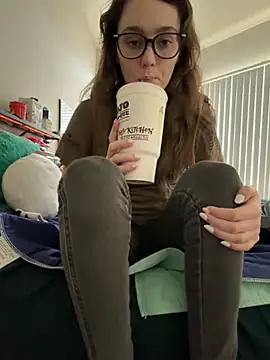 Snapshot of julia4thewin chatting on March 4, 2026, 9:10 pm julia4thewin online show from March 4, 2026, 9:10 pm