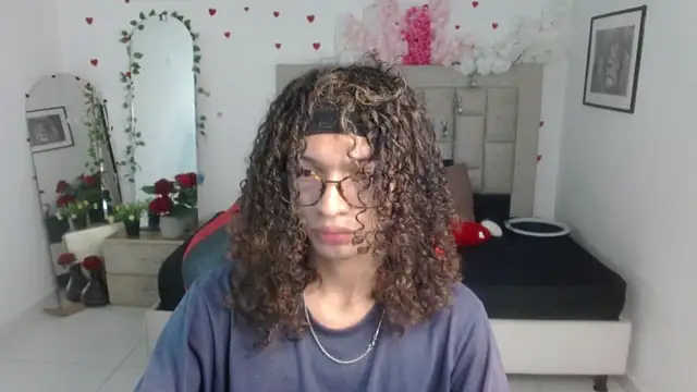 Snapshot of Axel_fox77 chatting on June 9, 2026, 1:50 am Axel fox77 online show from June 9, 2026, 1:50 am