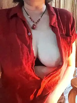 Snapshot of Myna_999 chatting on January 15, 2026, 2:05 am Myna 999 online show from January 15, 2026, 2:05 am