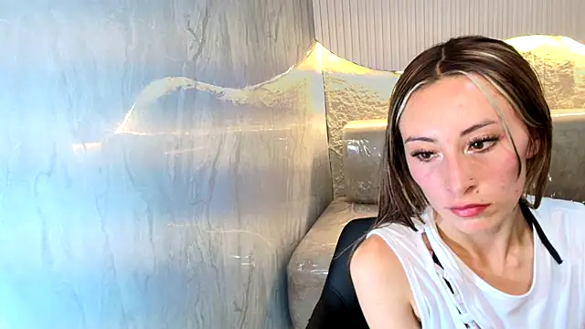 Snapshot of katalina_r_ chatting on January 9, 2026, 5:10 am katalina r online show from January 9, 2026, 5:10 am