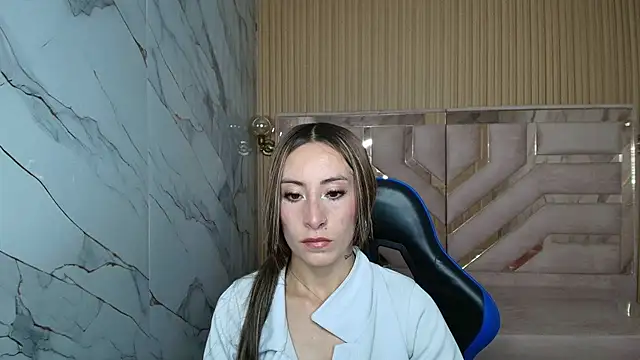 katalina r  online show from March 30, 2026, 8:32 pm