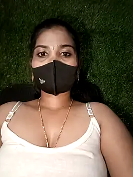 Snapshot of Nithyatamil chatting on February 6, 2026, 5:05 pm Nithyatamil online show from February 6, 2026, 5:05 pm