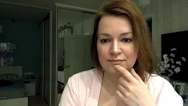 Ivoryne online show from April 27, 2026, 8:18 pm