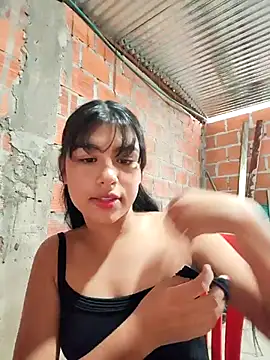 triana-hot18 online show from January 12, 2026, 12:32 pm