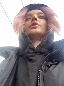 aka Blonde online show from March 8, 2026, 10:52 am