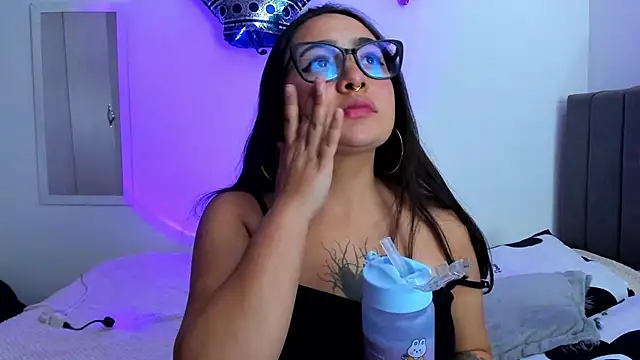 Diosa lunar1 online show from January 18, 2026, 12:47 am