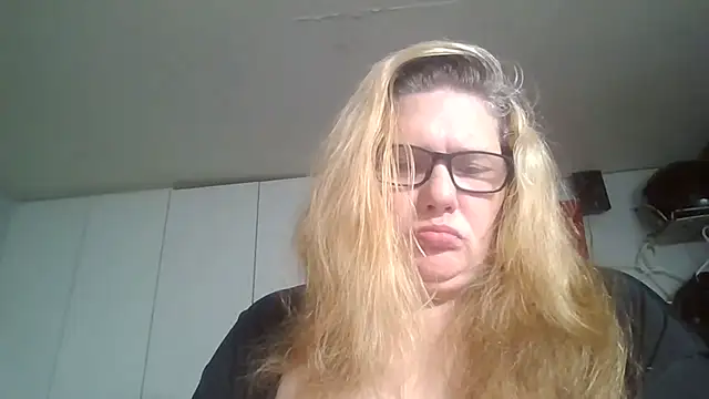 sexualsadie18 online show from January 13, 2026, 8:03 pm