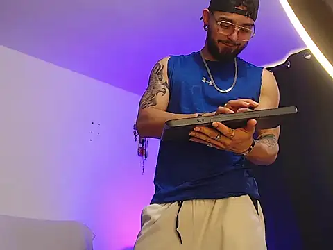 Snapshot of Axel_Stton chatting on January 11, 2026, 2:00 pm Axel Stton online show from January 11, 2026, 2:00 pm