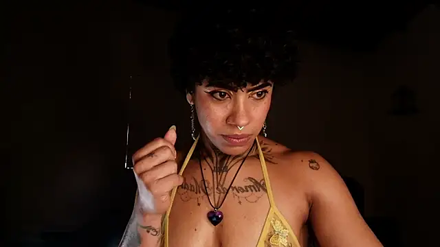 Canela Osada  online show from February 3, 2026, 1:27 pm