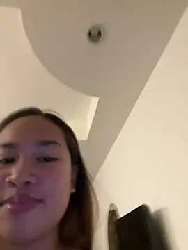 Snapshot of Ponthip chatting on May 3, 2026, 8:59 pm Ponthip online show from May 3, 2026, 8:59 pm