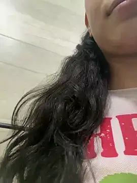 l0lita emi online show from April 20, 2026, 4:21 pm