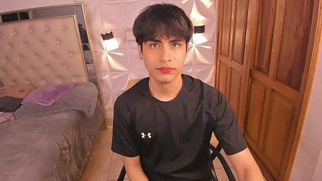 IamJuanJoc online show from April 14, 2026, 12:38 am