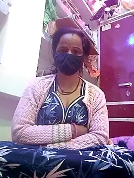 kiiuu sexe online show from February 2, 2026, 7:34 pm