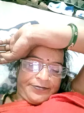 kiiuu sexe online show from February 13, 2026, 6:59 pm