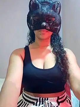cutehotwife online show from April 12, 2026, 3:28 pm