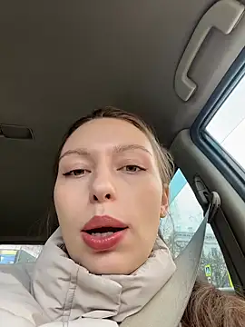 LeiaMood online show from February 12, 2026, 4:51 am