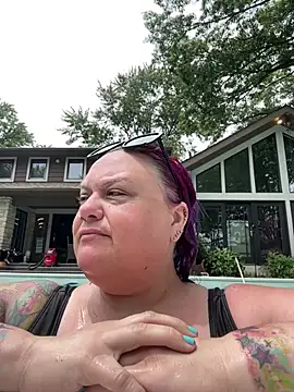 Snapshot of theUnihorniest chatting on June 8, 2026, 5:02 pm theUnihorniest online show from June 8, 2026, 5:02 pm