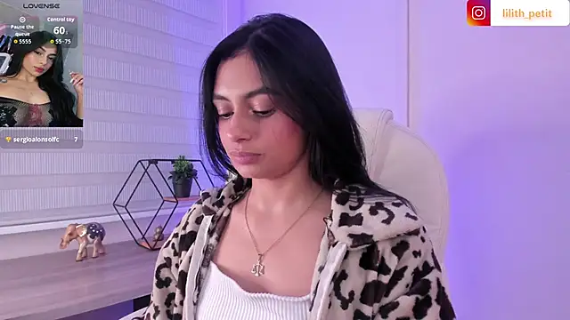 lilith petit  online show from April 7, 2026, 12:49 pm