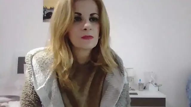 Clara1986 online show from February 17, 2026, 4:13 pm