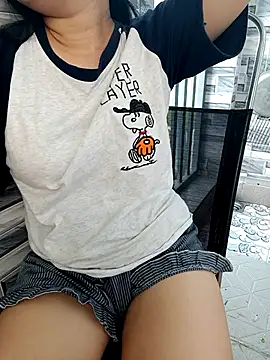 EnzxMoon02 online show from May 2, 2026, 6:18 am