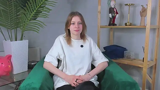 ChereeMoreles online show from January 11, 2026, 1:27 pm