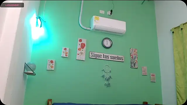 lucerodelamanana343 online show from April 16, 2026, 7:36 pm